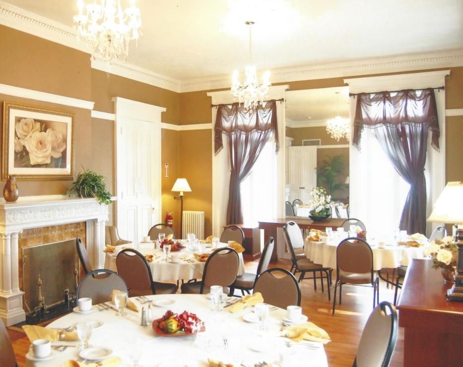 Beacon Hotel Oswego Esterno foto