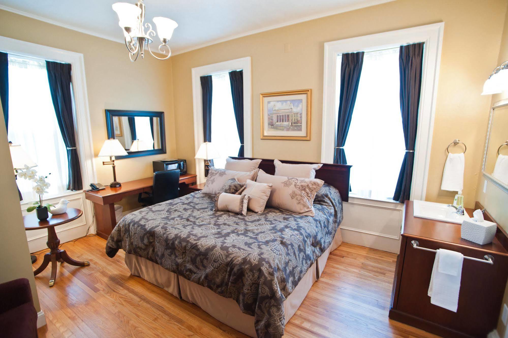 Beacon Hotel Oswego Esterno foto